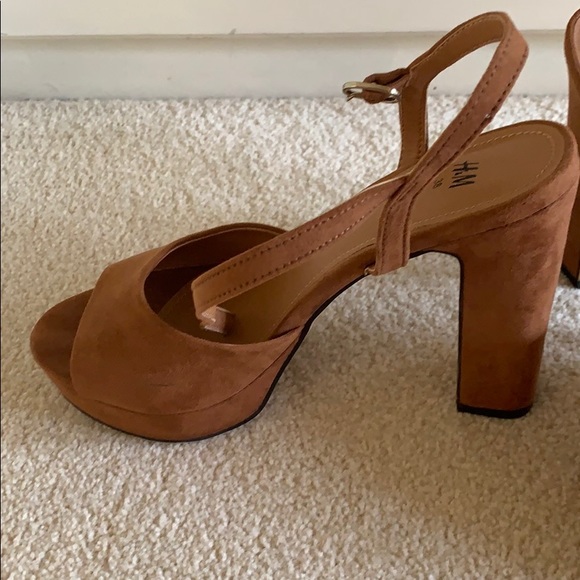 H&M heels. - Picture 2 of 3
